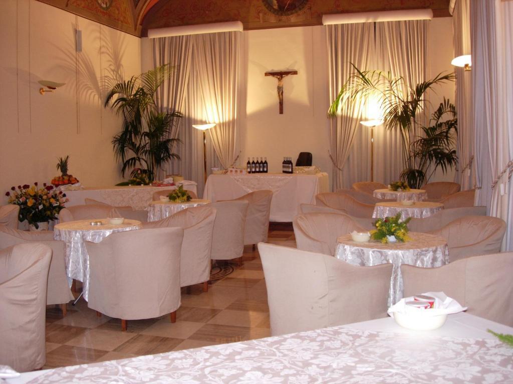 Domus Carmelitana Otel Roma Dış mekan fotoğraf