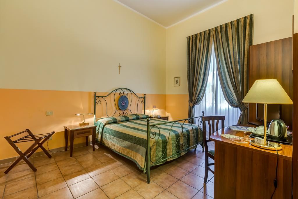 Domus Carmelitana Otel Roma Dış mekan fotoğraf