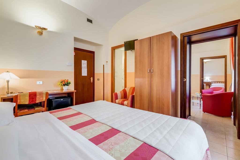Domus Carmelitana Otel Roma Dış mekan fotoğraf